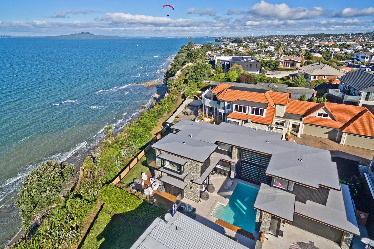 Brighton Villa — image 11